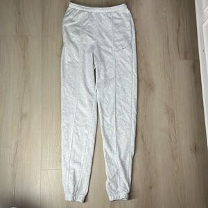 nike grey sweatpants ( never worn )